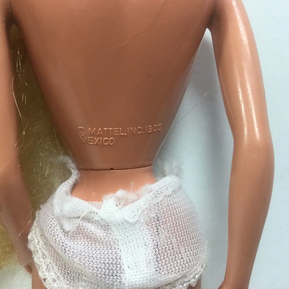 Vintage Mattel 1966 Twist‎ n Turn Barbie Doll Blonde Hair Blue Eyes made MEXICO
